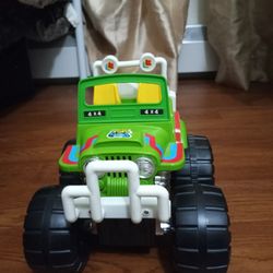 1986 Lanard Toys King Kong Green 4 ×4 Monster Jeep.