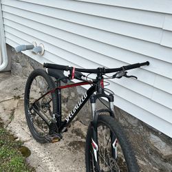 Specialized Rockhopper 2018(read description)