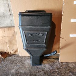 Uni-Mantic  Dispenser 
