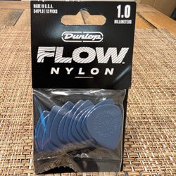 Dunlop Flow Nylon picks in 1.0mm 

