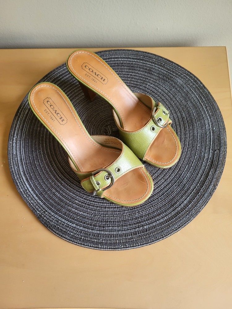 AUTHENTIC COACH WOMEN'S HEELS , SIZE 8 B - LIKE NEW