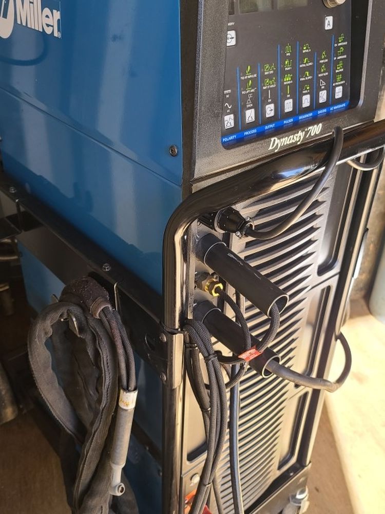 MILLER DYNASTY 700 Tigrunner Ac/dc Welder
