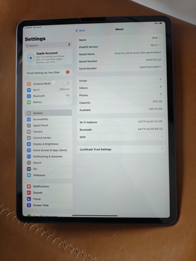 🔥 iPad Pro 4th Gen – 12.9" Screen | 256GB | MINT + Keyboard Briefcase Case! 🔥