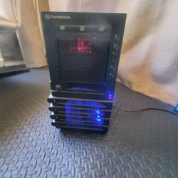 Desktop PC w/ Screen Stand Includes 3 Display Screens