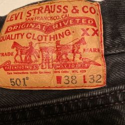 Mens Vintage Black Denim Levi’s | Size 38/32