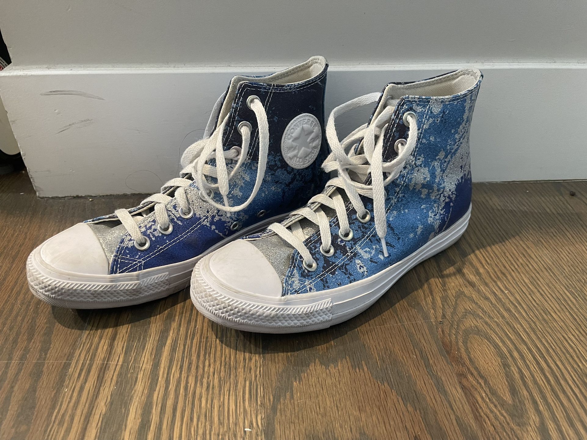 Converse 8.5