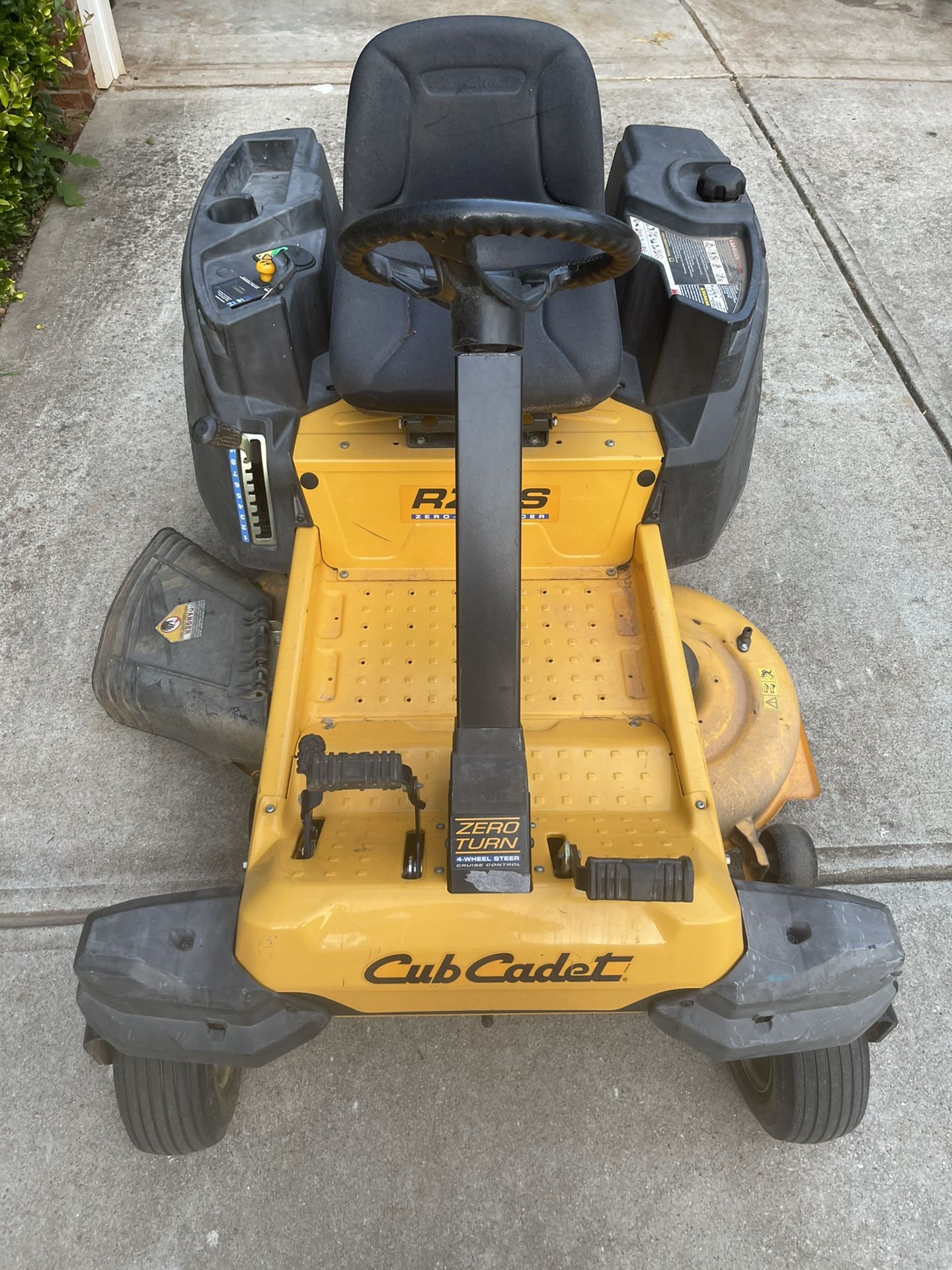 2017 Cub Cadet 42” 250 Hours Only