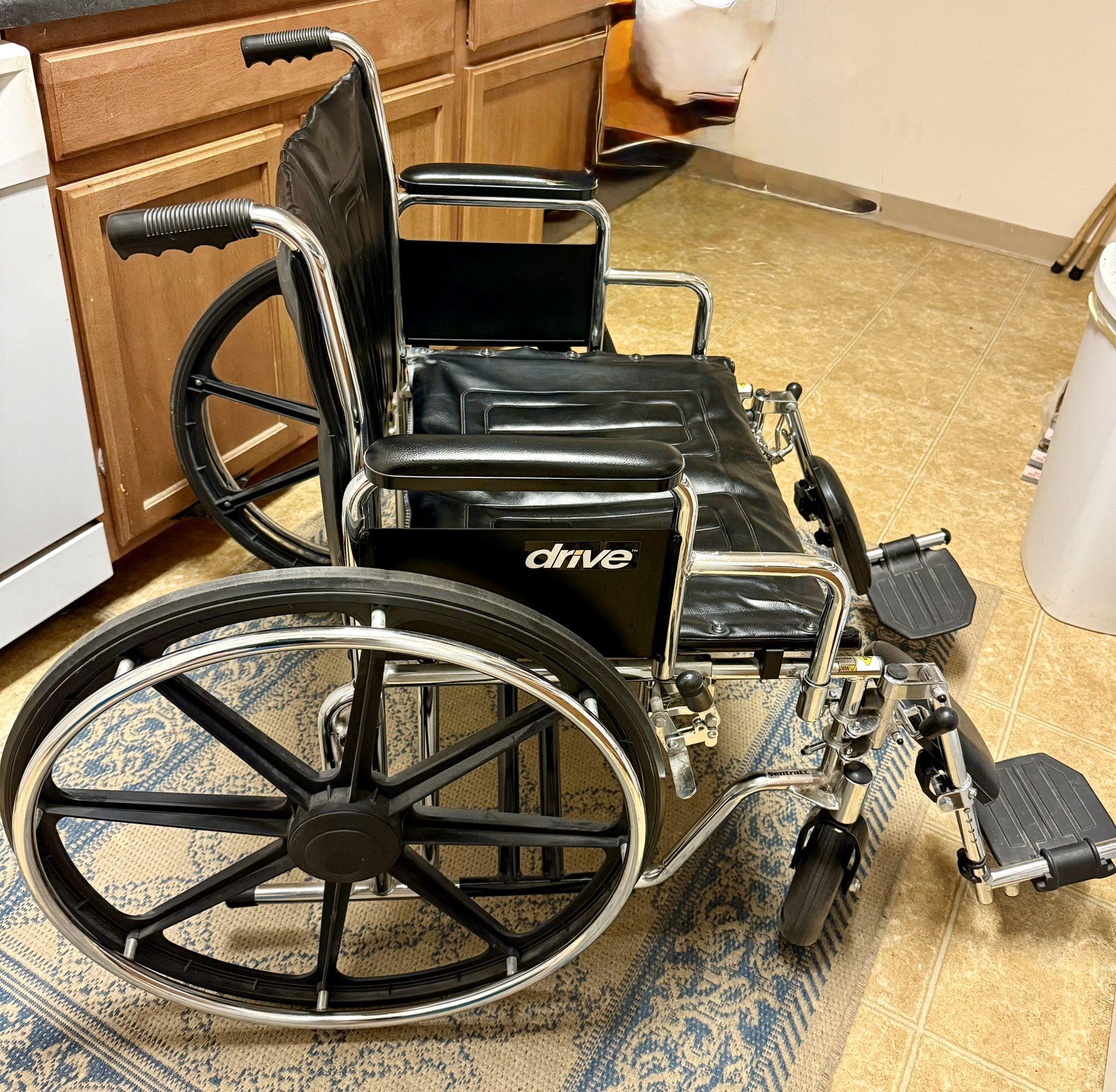 Drive Bariatric Wheelchair. 500lbs Weight Limit