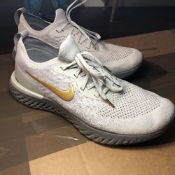 Nike Epic React Flyknit Size 11Women/9.5Men