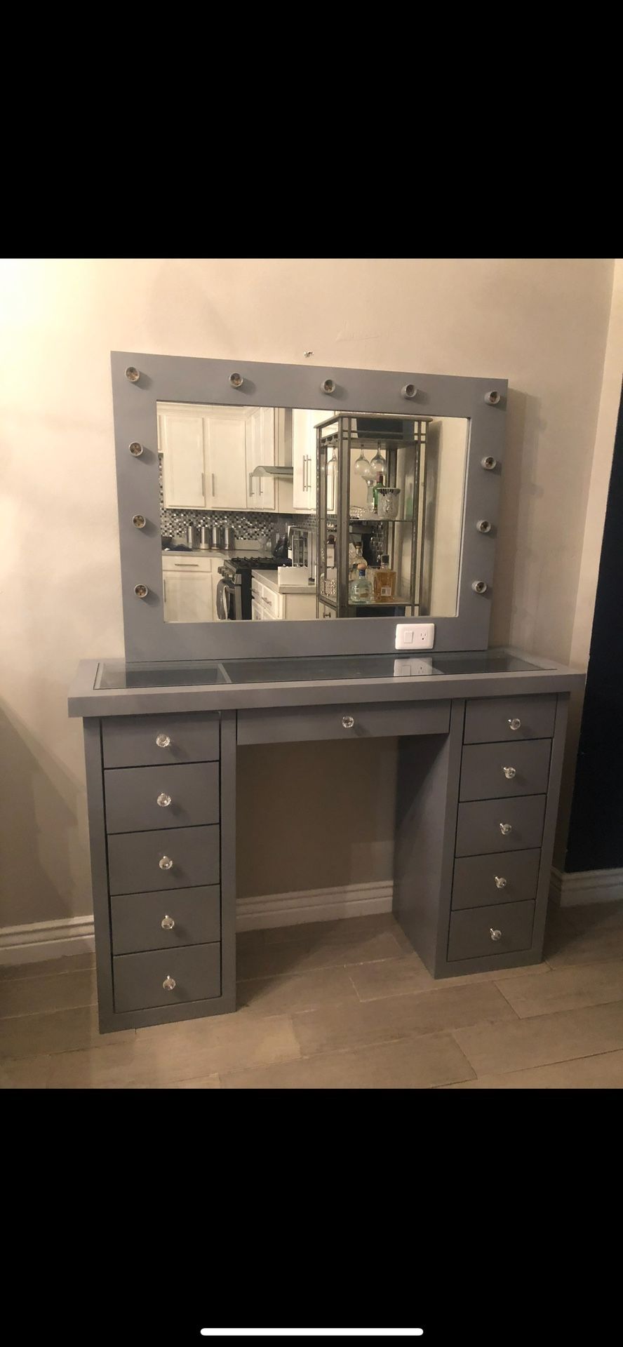 Vanity Desk With Mirror