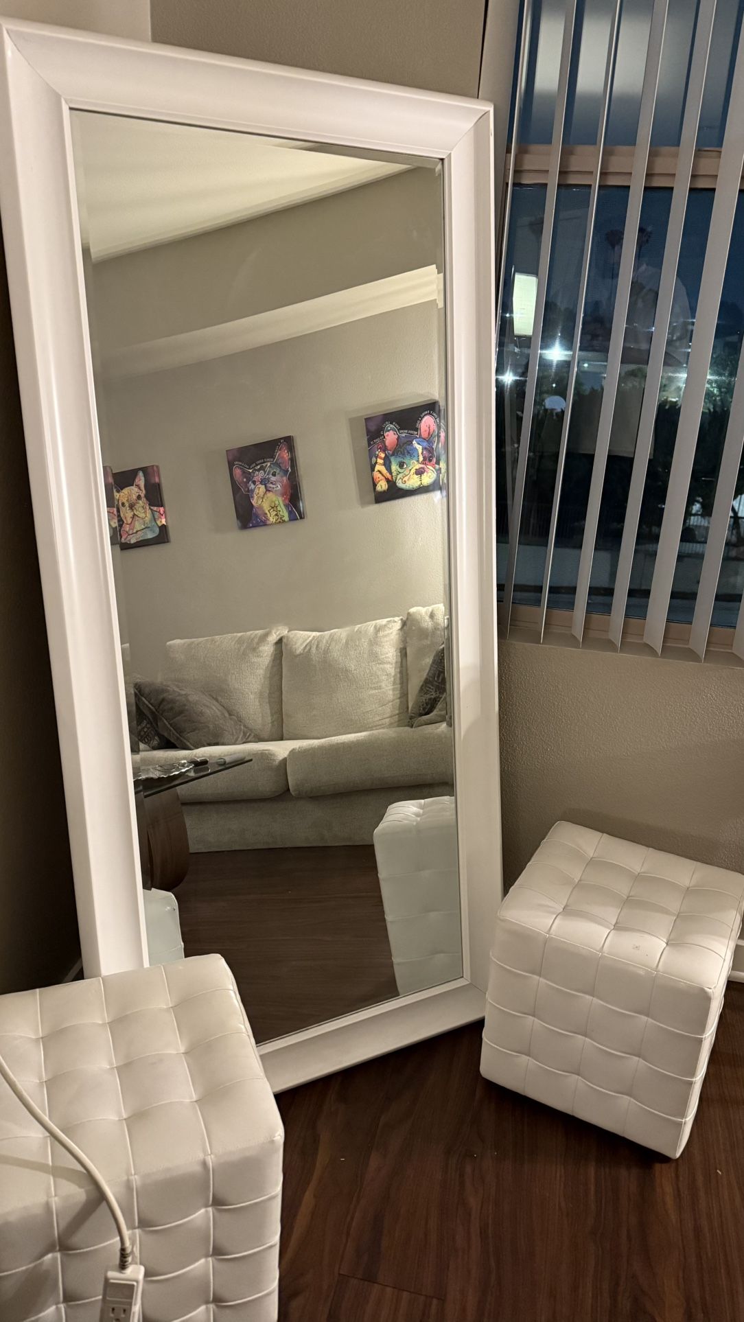 Mirror - Ottoman - Table Set