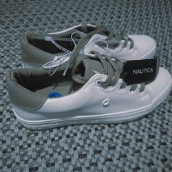 Tenis Nautica Size 6 ,6.5. ,9.5