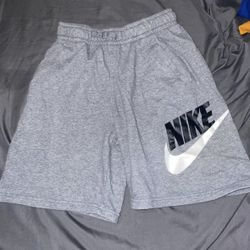 grey nike shorts