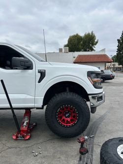 17” Wheels and 37” Tires