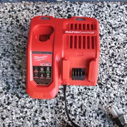 RAPID CHARGER MILWAUKEE 