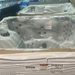 Brand New Hot Tubs / Spas IN STOCK