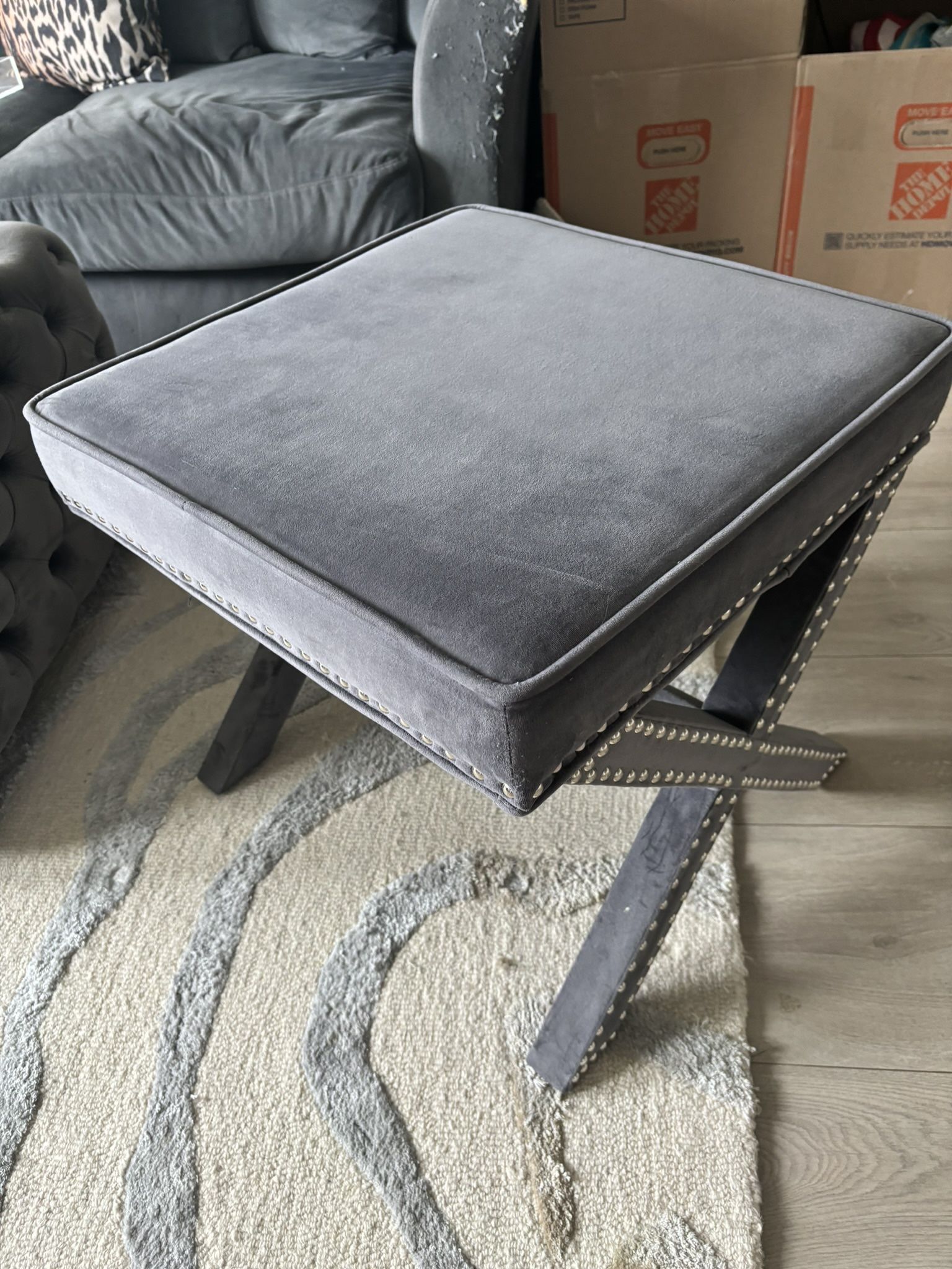 Stool / Ottoman / Bench