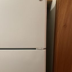 GE Refrigerator 