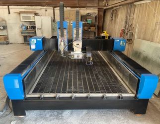 INDUSTRIAL CNC ROUTER