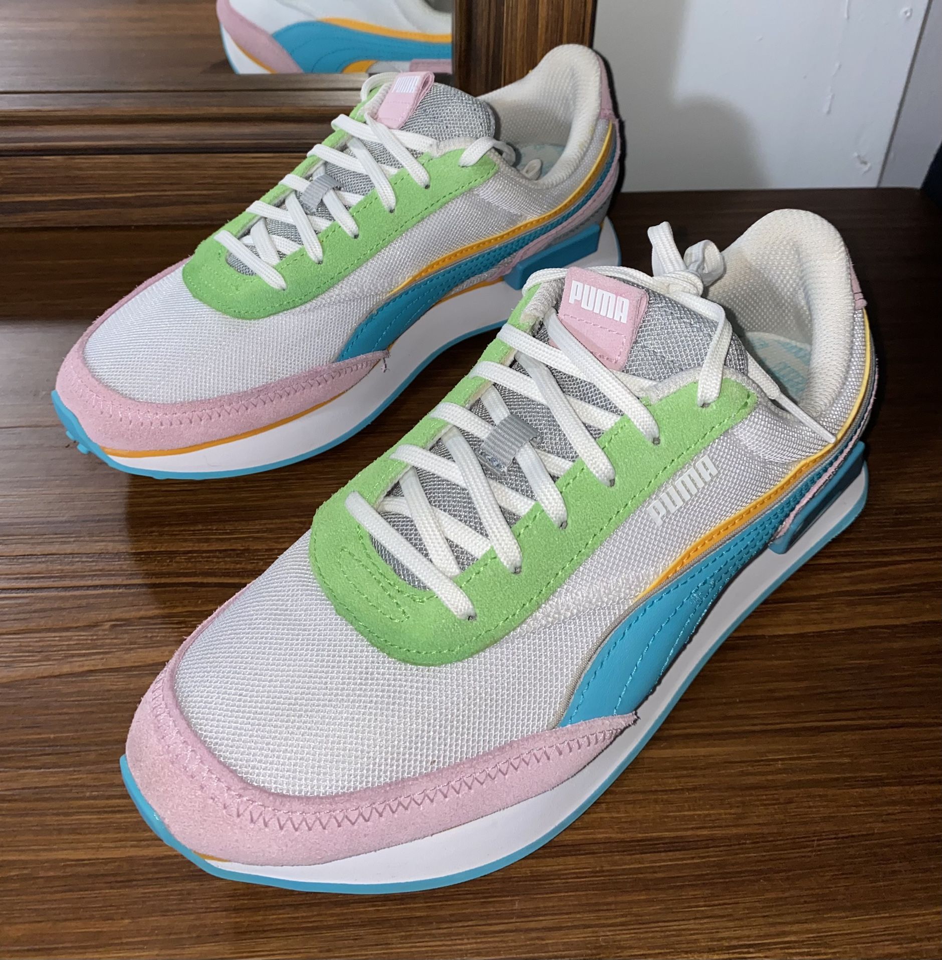 PUMA Women’s Size 8 Future Rider Double White Pink Blue – Street Style Ready!
