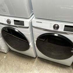 NEW SAMSUNG WASHER AND GAS DRYER