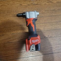 Cordless Rivet Gun
