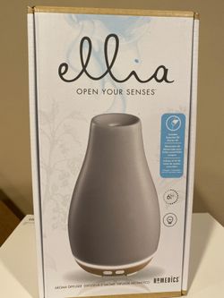 Ellia Aroma Diffuser includes Essential Oil starter kit
