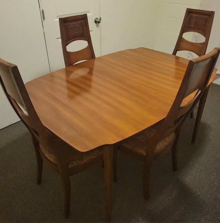 Mid-Century Kent Coffey Perspecta Dining Table & 4 Chairs