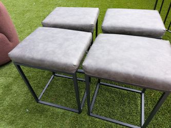 Set of 4 Bar Chairs