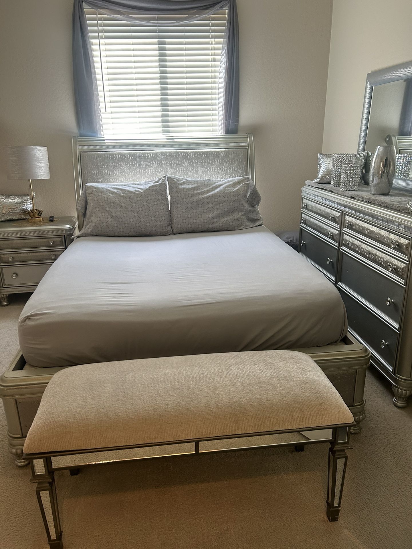 Bedroom set