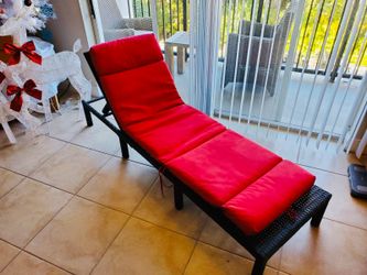 Lounge Chair New With Mattress