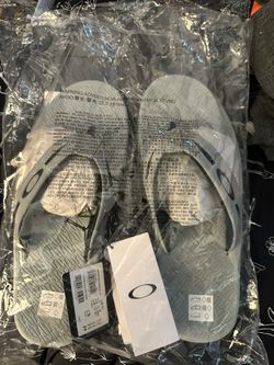 Oakley Men’s Sandals