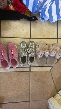 Girls shoes