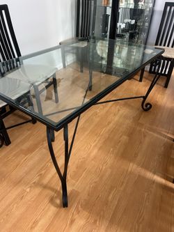 Glass dining table and 6 Chairs