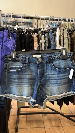 Ladies Mudd shorts