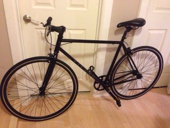 Vilano single speed bike + extra wheels
