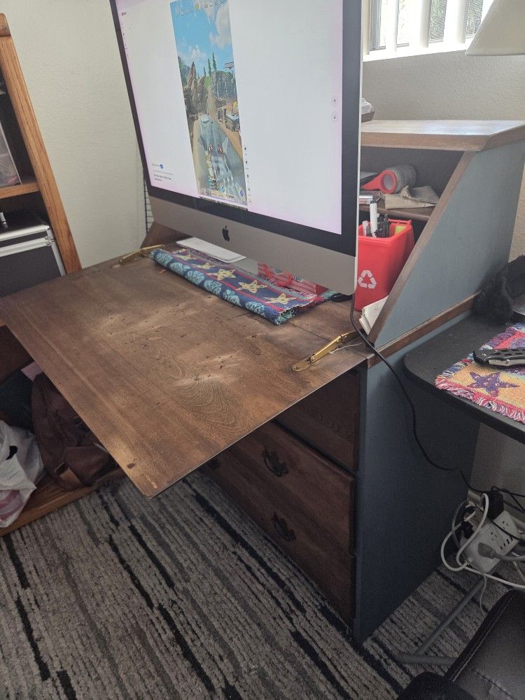 Desk With Fold Up Tray