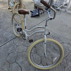 Chatham Retrospec Bicycle White