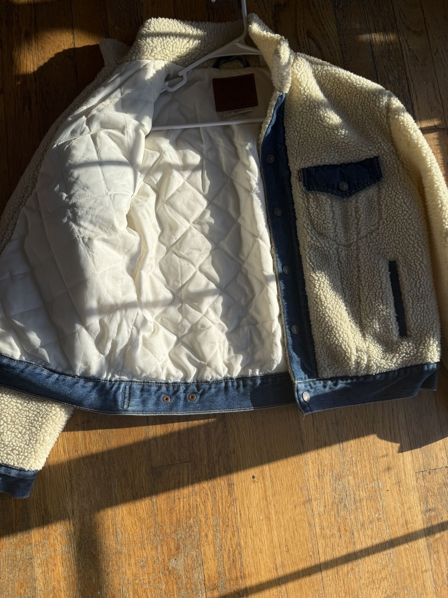Women’s Levi Sherpa