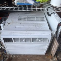 Large Whirlpool Window / Wall Air Conditioner – Heavy Duty – Works 
