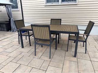 Outdoor Dining Table and Chair Set