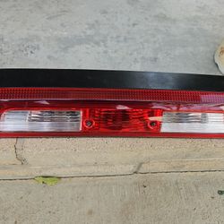 brake ligth toyota tundra 2014-2019