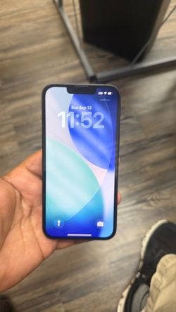 Boost mobile iPhone 16e black 128GB great condition