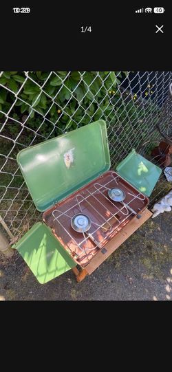 LOW PRICE MOVING- VINTAGE GAS CAMPING STOVE