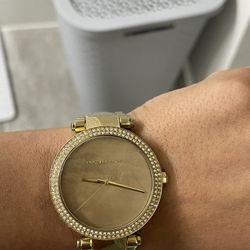 Michael Kors Diamond Face Watch(gold)