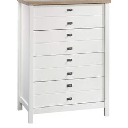 Gorgeous White dresser/chest 