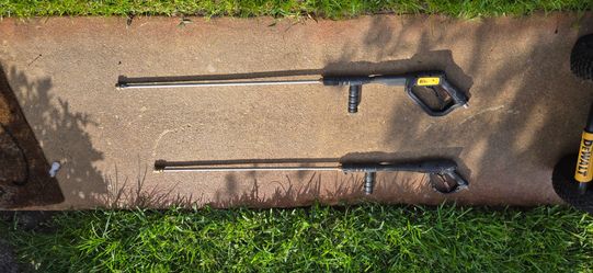 Full equipment for pressure cleaning staring company .