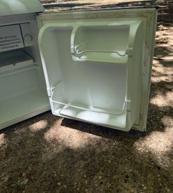 Galanz Retro Mini Fridge
