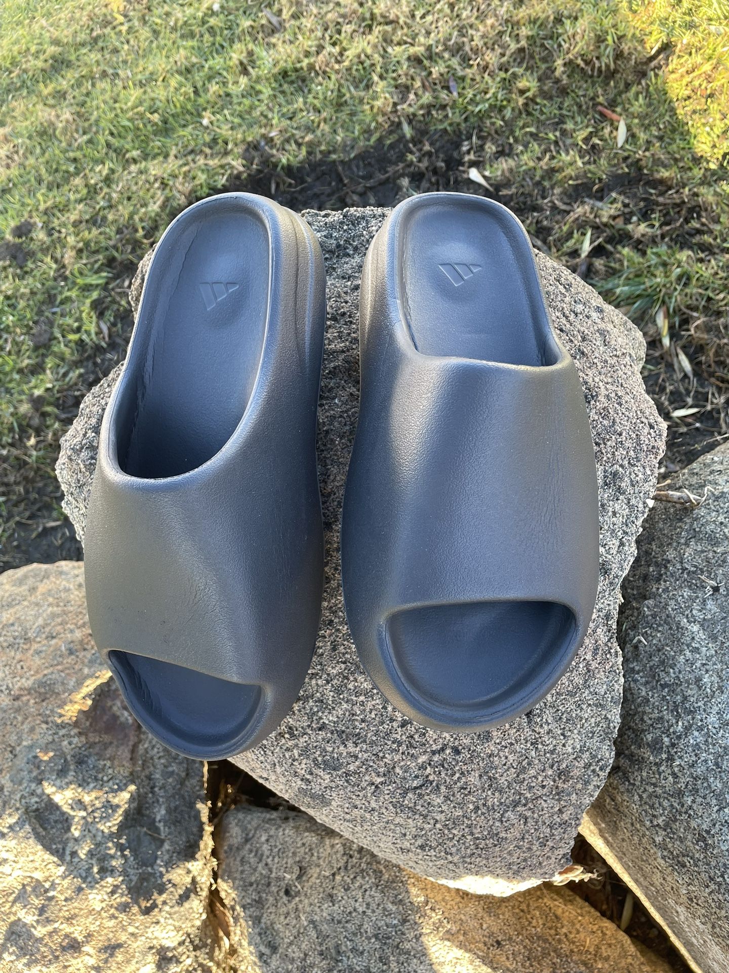 Adidas Yeezy Slide Onyx Sandals