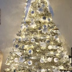 7.5 Gold Christmas Tree